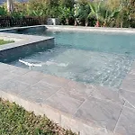 Aguacate Villa *
